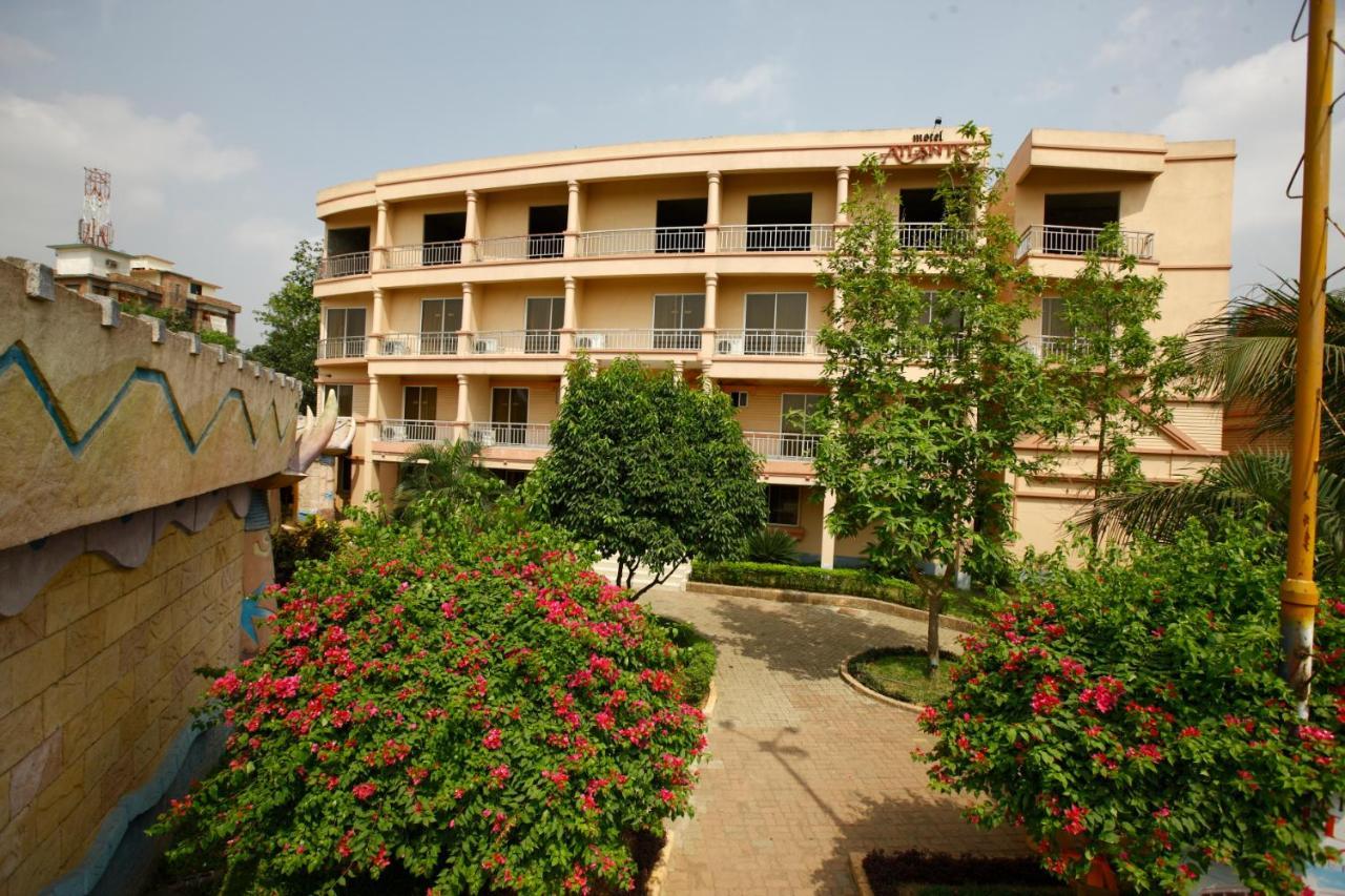 Resort Atlantis Dhaka Esterno foto
